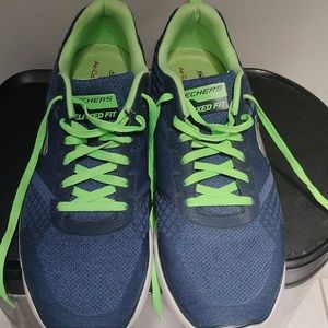 Men's Skechers size 12 navy blue & neon green